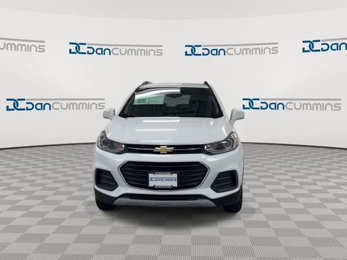 Used 2019 Chevrolet Trax LT w/ LT Convenience Package AWD/4WD image 3