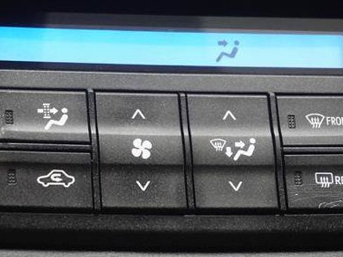 Used 2016 Toyota RAV4 XLE w/ Convenience Package AWD/4WD image 15