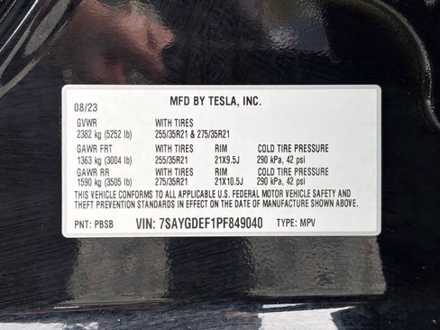 Used 2023 Tesla Model Y Performance image 29