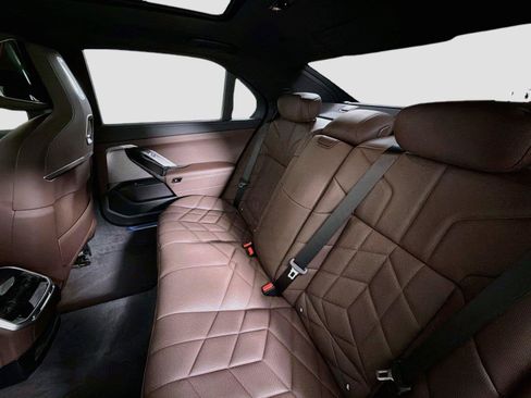 New 2026 BMW 750e xDrive w/ Executive Package AWD/4WD image 24