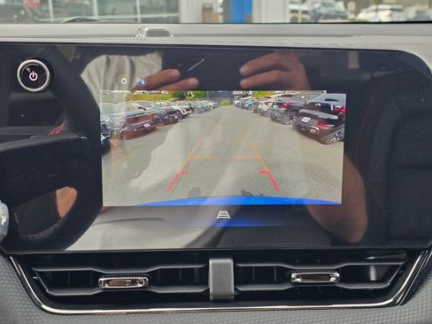 New 2025 Chevrolet Equinox RS w/ Convenience Package III image 14