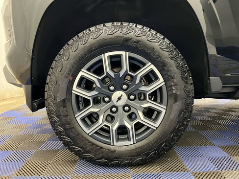 Used 2024 Chevrolet Colorado Z71 w/ Z71 Convenience Package 2 image 13