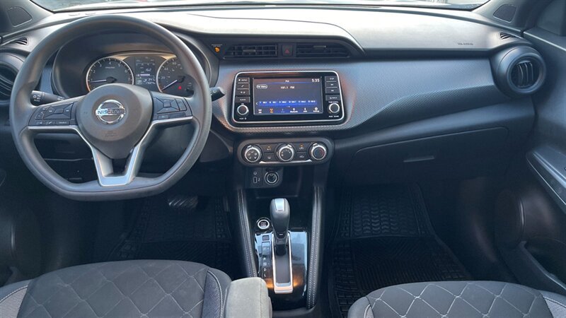 Used 2018 Nissan Kicks S FWD image 10
