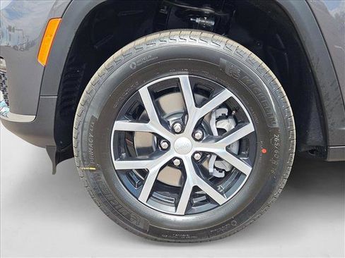 New 2025 Jeep Grand Cherokee L Limited w/ Trailer Tow Package image 10
