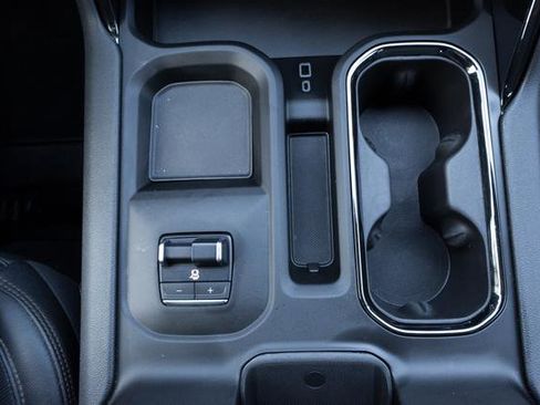 Used 2024 GMC Sierra 2500 AT4 w/ AT4 Premium Plus Package image 27