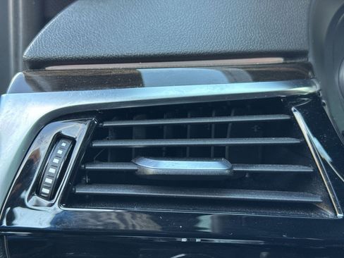 Used 2018 BMW 530i xDrive image 22