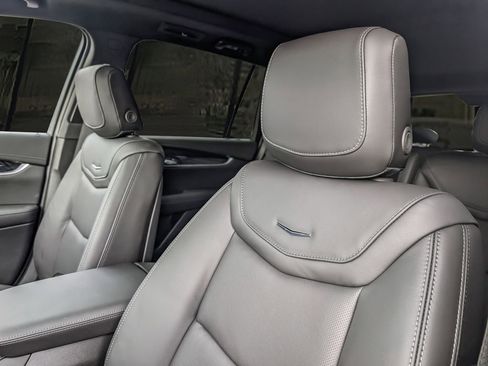 New 2025 Cadillac XT6 Premium Luxury image 9