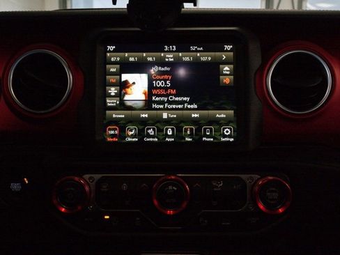 Certified 2022 Jeep Gladiator Rubicon w/ LED Lighting Group image 15