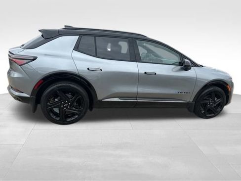 New 2026 Chevrolet Equinox EV RS image 6