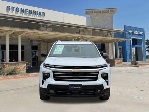 New 2026 Chevrolet Traverse High Country FWD image 8