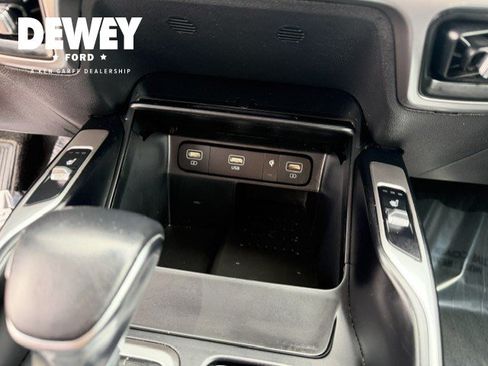 Used 2022 Kia Sorento EX w/ Panoramic Sunroof Package FWD image 24