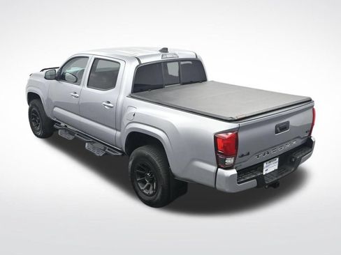 Used 2022 Toyota Tacoma SR AWD/4WD image 34