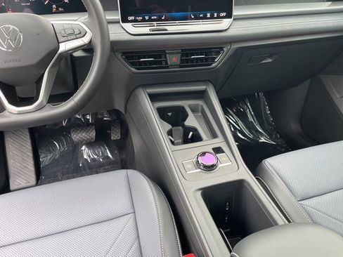 New 2026 Volkswagen Tiguan SE image 19