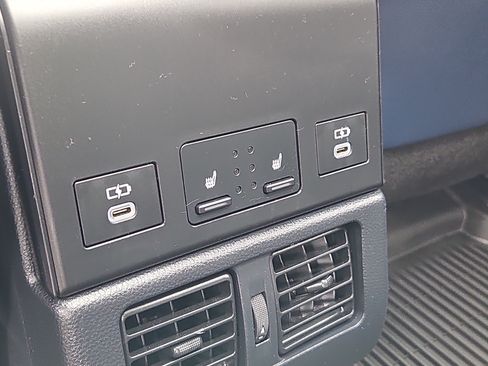 Certified 2024 Subaru Solterra AWD/4WD image 17