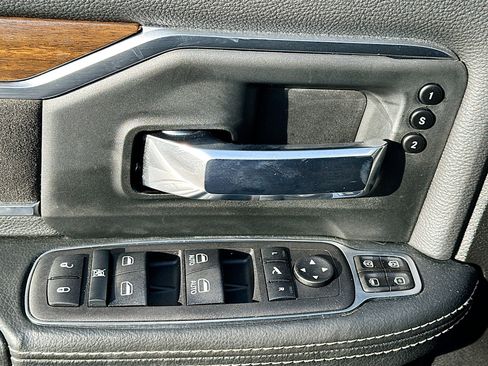 Used 2024 RAM 2500 Laramie w/ Safety Group image 15