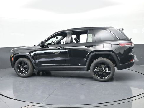 New 2026 Jeep Grand Cherokee Limited w/ Limited Altitude Package RWD image 3