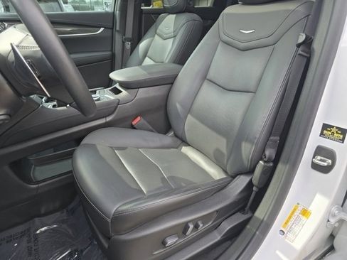 Used 2022 Cadillac XT5 Sportv image 5