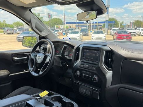 Used 2024 Chevrolet Silverado 1500 W/T w/ Trailering Package AWD/4WD image 13