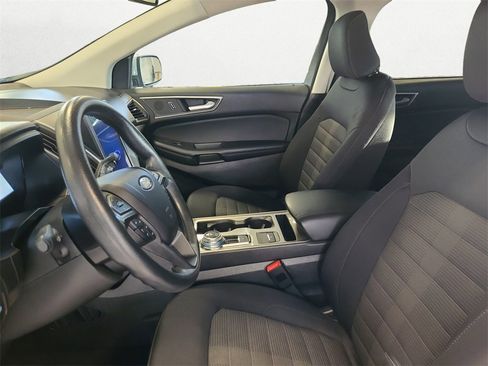 Used 2023 Ford Edge SEL image 9