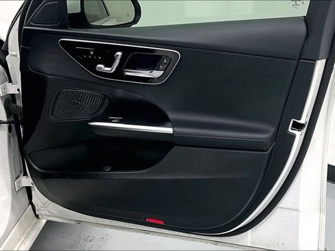 Used 2022 Mercedes-Benz C 300 Sedan image 18