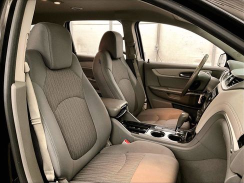 Used 2017 Chevrolet Traverse LT AWD/4WD image 8
