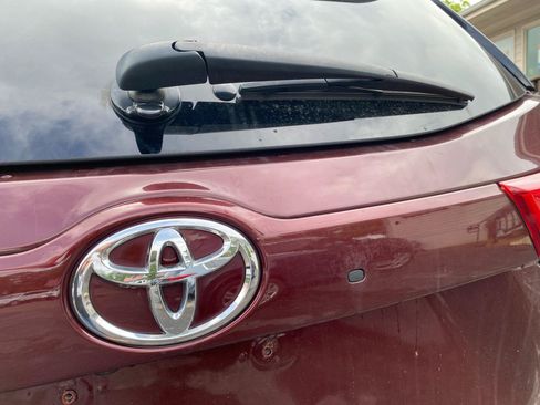 Used 2019 Toyota Highlander Plus FWD image 23