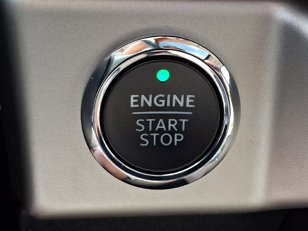 Used 2024 Ford Expedition XLT AWD/4WD image 28
