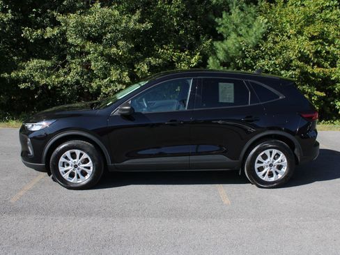 Used 2025 Ford Escape Active AWD/4WD image 5