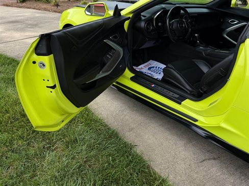 Used 2021 Chevrolet Camaro SS RWD image 51