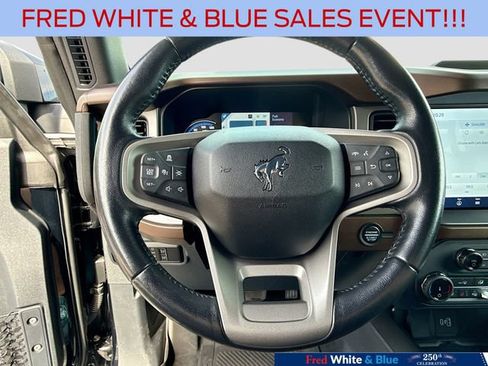 Used 2022 Ford Bronco Outer Banks AWD/4WD image 11