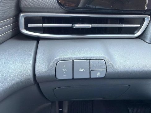 Used 2023 Hyundai Elantra SEL w/ Convenience Package FWD image 14