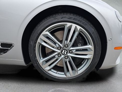 Used 2021 Bentley Continental GT image 21