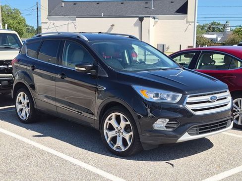 Used 2019 Ford Escape Titanium AWD/4WD image 3