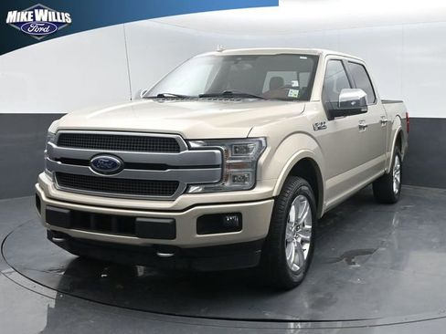 Used 2018 Ford F150 Platinum w/ Equipment Group 701A Luxury AWD/4WD image 3