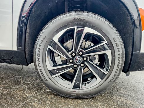 Used 2025 Buick Enclave Sport Touring image 23