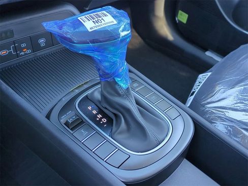 New 2026 Hyundai Kona SE image 17