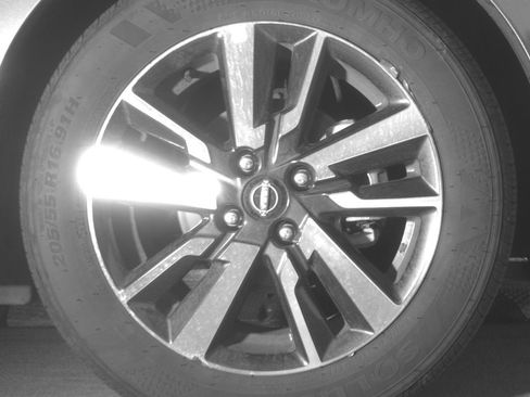 Used 2025 Nissan Versa SV FWD image 13