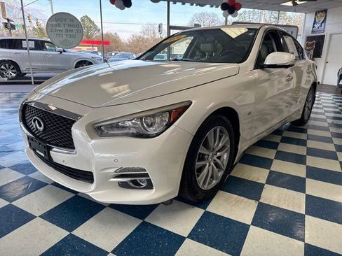 Used 2016 INFINITI Q50 3.0t Premium w/ Driver Assistance Package image 3
