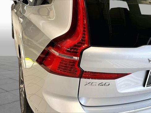 Used 2019 Volvo XC60 T6 Momentum w/ Advanced Package AWD/4WD image 27