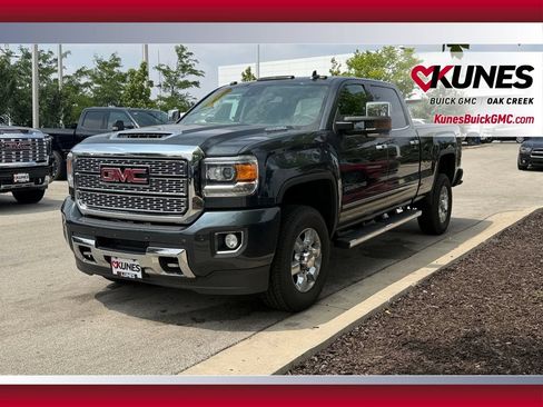 Used 2018 GMC Sierra 3500 Denali w/ Duramax Plus Package AWD/4WD image 5