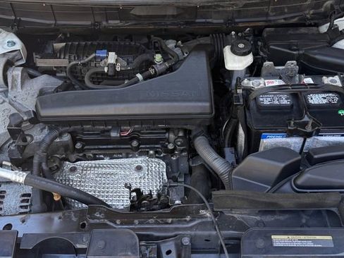 Used 2017 Nissan Rogue SV image 30