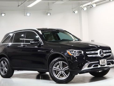 Certified 2022 Mercedes-Benz GLC 300 image 2