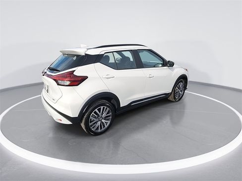 Certified 2024 Nissan Kicks SR image 8