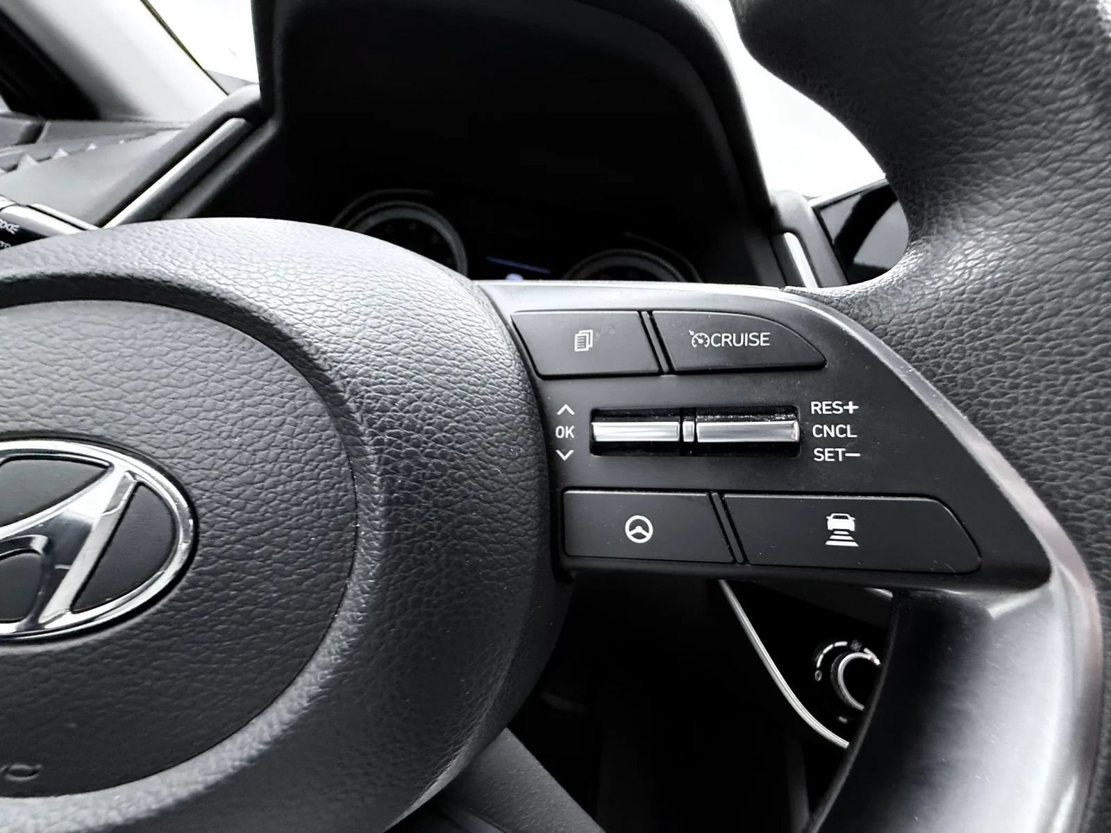 Used 2023 Hyundai Sonata SE FWD image 15