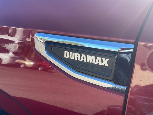 Used 2023 GMC Yukon SLT image 8