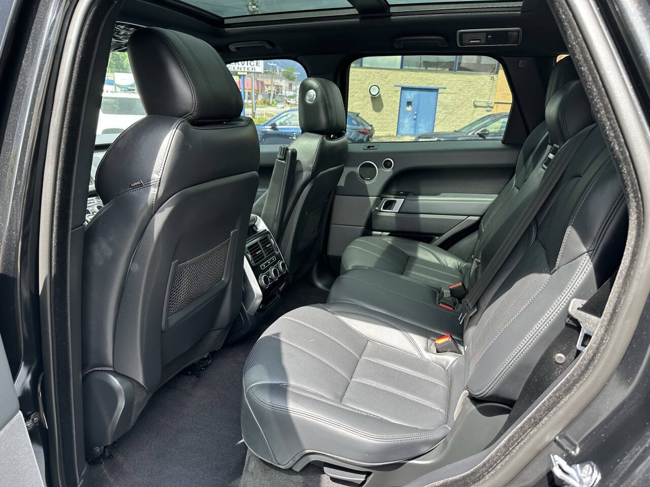 Used 2015 Land Rover Range Rover Sport Supercharged AWD/4WD image 14