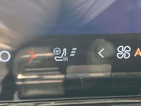 Certified 2024 Lincoln Nautilus Reserve w/ Equipment Group 202A image 27