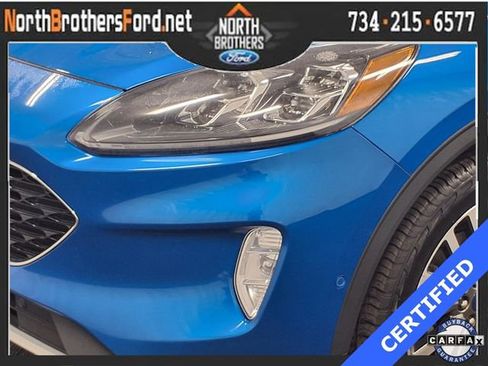 Used 2020 Ford Escape Titanium image 31