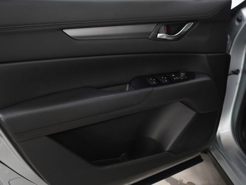 Used 2018 MAZDA CX-5 Touring image 24