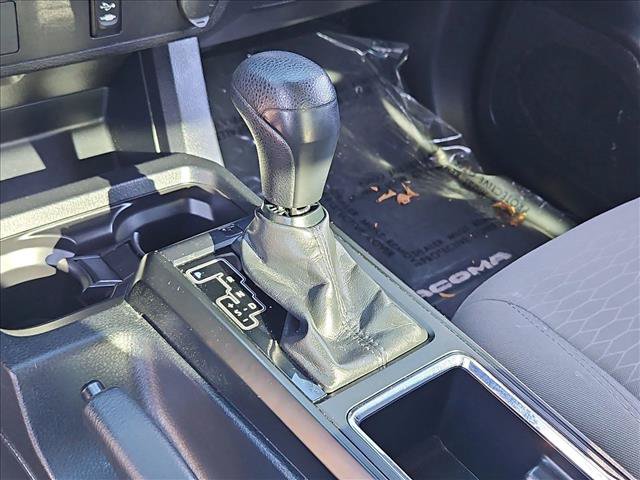 Used 2018 Toyota Tacoma SR RWD image 11